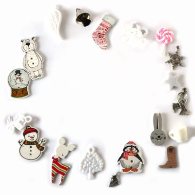 TomToy Christmas White I Spy Trinkets, Holidays Theme I Spy Bag/Bottle Fillers, 1-3cm, Set of 20 trinkets