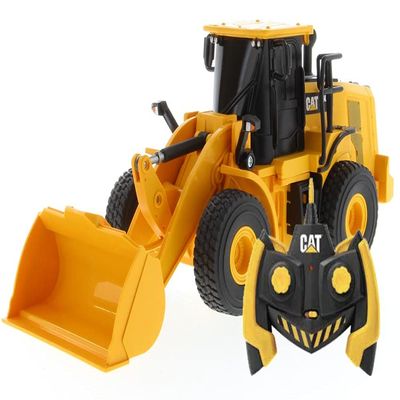 1:35 Caterpillar Radio Control 950M Wheel Loader - Diecast Masters - 23003
