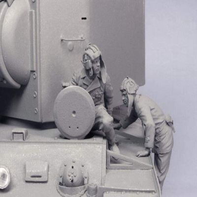 XINGCHANG 1/35 Soviet Crew Include 2 (No Tank) Resin Figure Model Kits Miniature Gk Unassembly Unpainted
