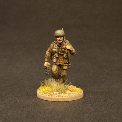 Offensive Miniatures Brit Paras - Fire Support 2 (PIAT & 2" Mortar) (6/Pk)