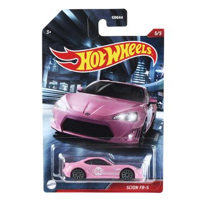 Hot Wheels Themed Auto Selection of Cult Racers, 1:64 Scale Vehicles with Authentic Details & Realistic Decos for Collectors & Kids 3 Years Old & Up