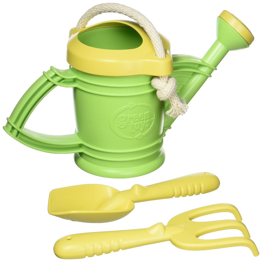 Green Toys Watering Can, Green 4C - Pretend Play, Motor Skills, Kids Outdoor Role Play Toy. No BPA, phthalates, PVC. Dishwasher Safe, Recycled Plastic, Made in USA, Yellow