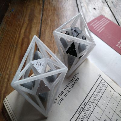 I Ching Meditation Dice 24-Cell