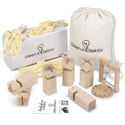 ideen.kollektiv Frbel Tower Community Game - Stacking Game Made of Beech Wood for up to 24 Players - Team Building Outdoor Game for Children and Adults Cloth Bag