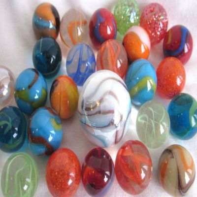 Big Game Toys~25 Mixed Assortment Pak-A-Game Glass Marbles Shooter red Blue Yellow Orange Glass Swirl lot Random Assortment Shooter vase Filler Aquarium Decor
