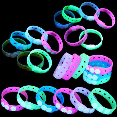 Kasyat 12 Pieces 8 Inch Silicone Charm Bracelets Luminous Silicone Wristbands Bulk for Charm Adjustable with Hole Mardi Gras Decoration for Party Favors Presents, 6 Colors
