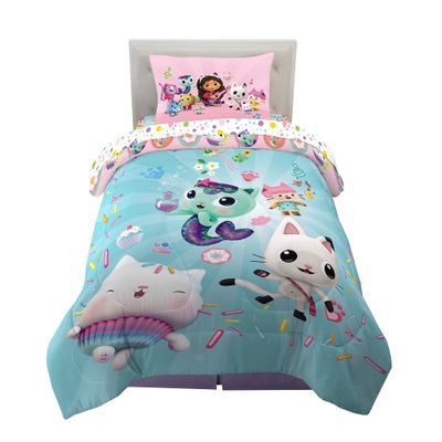 DreamWorks Gabby's Dollhouse Cakey, MerCat And Pandy Kids Bedding Super Soft Comforter And Sheet Set, 4 Piece Twin Size, By Franco