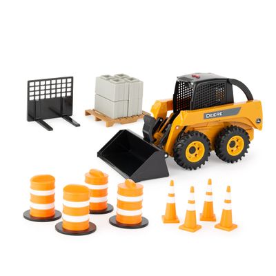 John Deere ERTL Big Farm John Deere Skid Steer Set - 1:16 Scale - Construction Toys Includes Barrels and Cones - Kids Toys Ages 3 Years and Up,Yellow