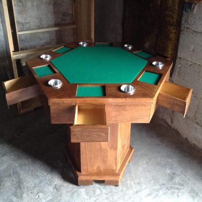 POKER TABLE
