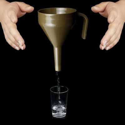 Close Up Magic Tricks Comedy Funnel - Magic Trick