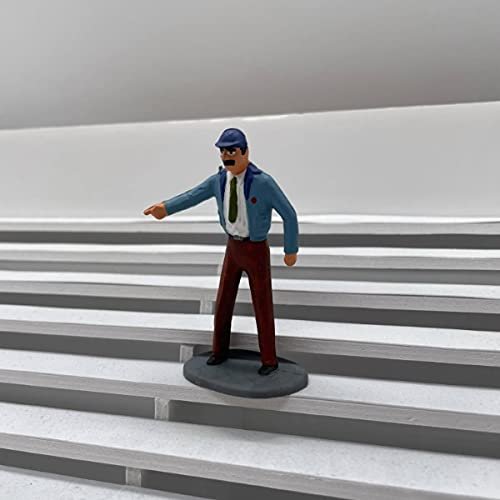 F1015 - Greenhills Scalextric Carrera Standing Man Spectator 1.32 Scale Hand Painted - NEW
