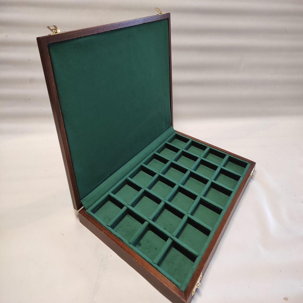 Personalised wooden case for coins, medals, minerals, velvet
