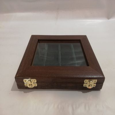 Wooden casket for coins medals showcase Italian velvet customizable handmade by Furio Troiano numismatica monetieri