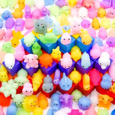 LENYOQIN 100 Pcs Kawaii Squishies, Mochi Squishy Toys for Kids Party Favors, Mini Sensory Stress Relief Toys, Goodie Bags Novelty Toy, Classroom Prizes, Birthday Gift, Fidget Toys, Random