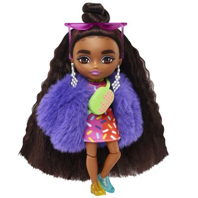 Barbie Extra Minis Doll #1 (5.5 in) Wearing Sprinkle-Printed Dress & Furry Coat with Doll Stand & Accessories Including Micro Sunglasses and Waist Bag, Gift for Kids 3 Years Old & Up