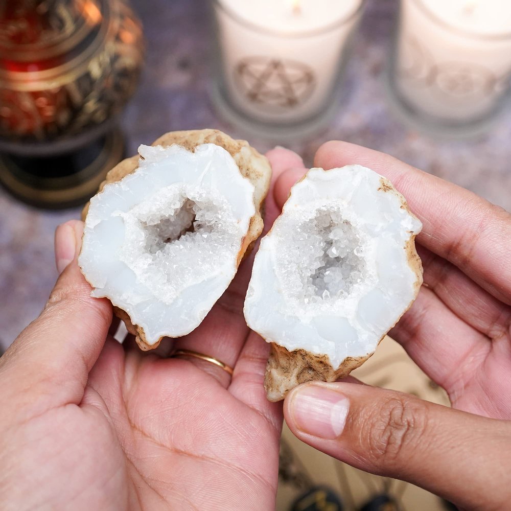0.6 LB Geodes 1Pc Quartz Open Crack & Discover Amazing Inside Educational Gift Crystals Surprise for Kids White Geode Rainbow Small Crystals Cluster Stones Decor by Crocon