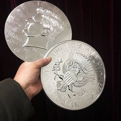 Super Jumbo Half Dollar (25cm, Plastics) - Close Up Trick / Magic Trick / Magic Props / Party Trick / Magic Gimmick