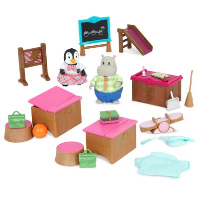 Lil Woodzeez  Classroom & Playground Playset  Dollhouse Furnitures & Accessories with 2 Doll Figures  Toy School Set  Pretend Play  Gift for Kids 3 Years +