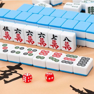 SHATONG Chinese Mahjong 144 Melamine Mahjong Tiles Board Game Game Set with Dice and Mat Portable Soft Bag Entertainment Best Gift for Chinese Style Game Play