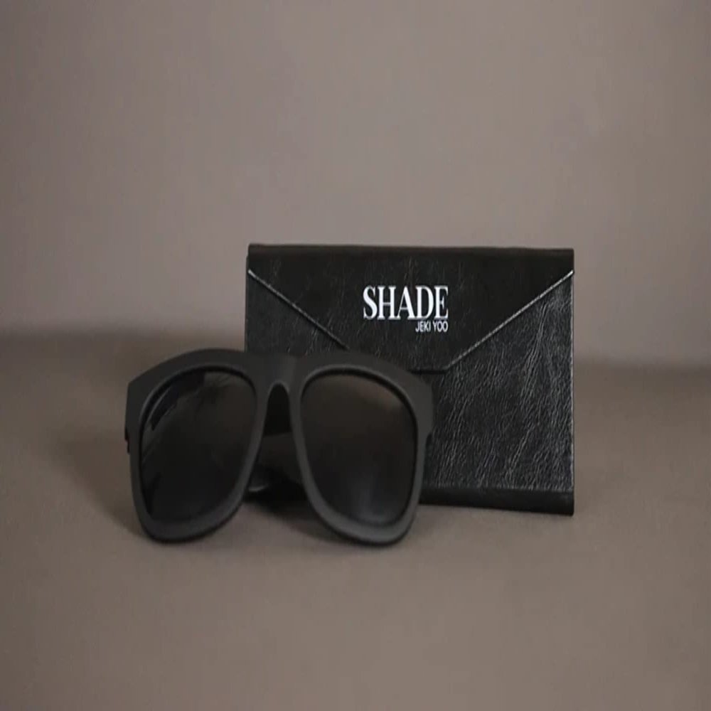 Shade (Gimmicks and Online Instruction) by Jeki Yoo - Trick
