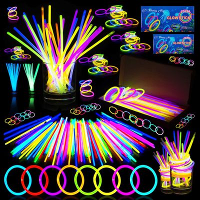 Trimming Shop Glow Sticks Bracelets Wrist Band Neon Necklace for Party Supplies, Birthday, New Years Eve, Christmas Party, Wedding Favors, Mixed Color Light Sticks (1000pcs)
