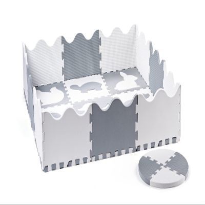 Woody 34-Piece Puzzle and Play Mat with Removable Animal Motifs and Edge Pieces