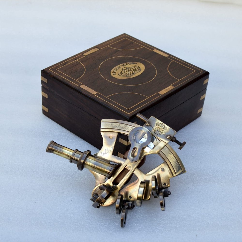 NAUTICAL COLLECTION "Kelvin & Hughes London 1917" Replica Brass Sextant in Antique Finish with an Impressive Wooden Gift Box