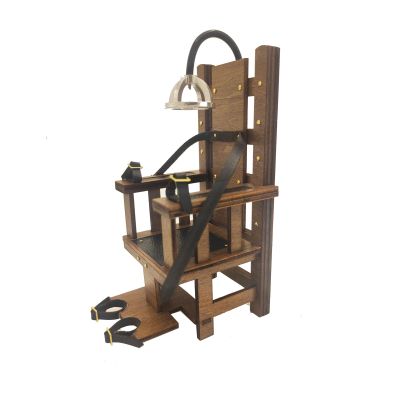 1/12 Dollhouse Miniature Electric Chair Dungeon Prison Scene Halloween Decorations