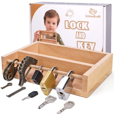 Woodtoe Montessori Lock and Key Toy Set for Kids, Educational Lock Set Keys, Wooden Learning Montessori Materials for 3 4 5 6 Toddlers, Preschool, Home Classroom STEM Educational Kids Christmas Toys
