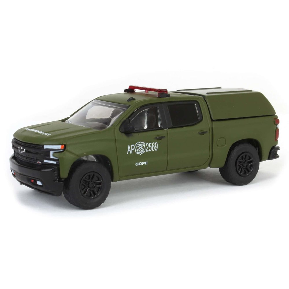 Greenlight 1/64 2021 Chevrolet Silverado LT Trail Boss Z71 Pickup Truck with Camper Shell, Carabineros De Chile 30318