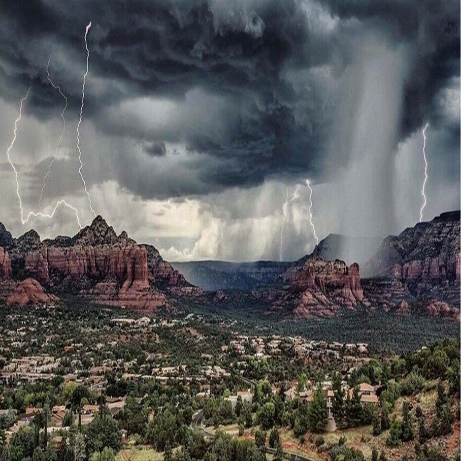 1000 Pieces Jigsaw Puzzle for Adults, Lightning Storm Over Sedona Arizona Wooden Jigsaw Puzzle, Exercise Memory Relieve Stress Game Jigsaw Puzzle Family Activities Decompression Gifts