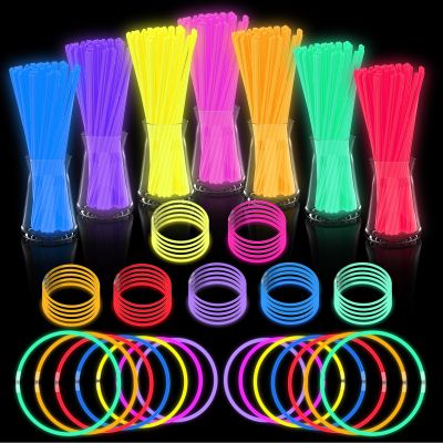 JICUICUI Glow Sticks Bulk Party Pack- Ultra Bright 500pk Glow in the Dark Party Favors, Valentines Decorations, Glow Sticks Party Supplies Glow Necklaces and Glow Bracelets with Connectors