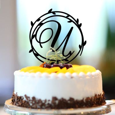 Vinisong Personalized Letter Cake Toppers Initials U Cake Topper Black Acrylic Cake Decoration Wreath Cake Topper Perfect for Birthday Wedding Anniversary Party(U,02)