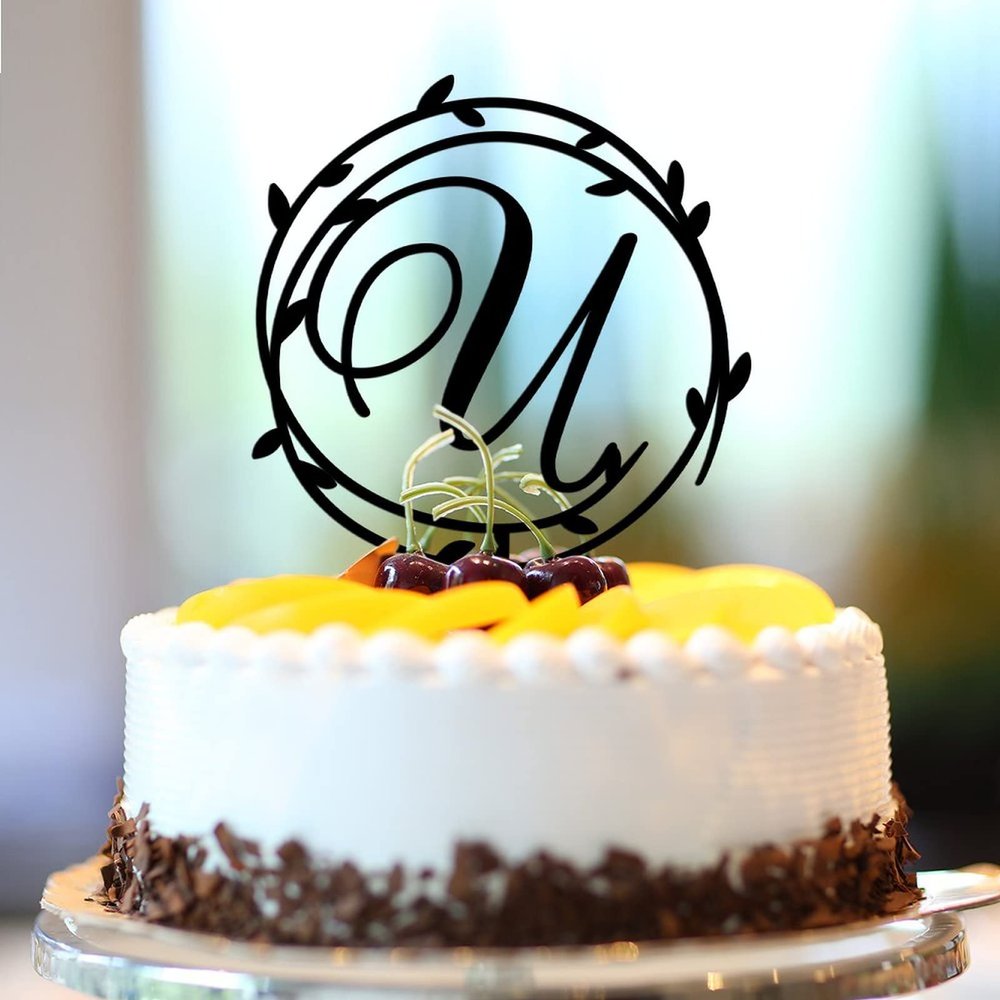 Vinisong Personalized Letter Cake Toppers Initials U Cake Topper Black Acrylic Cake Decoration Wreath Cake Topper Perfect for Birthday Wedding Anniversary Party(U,02)