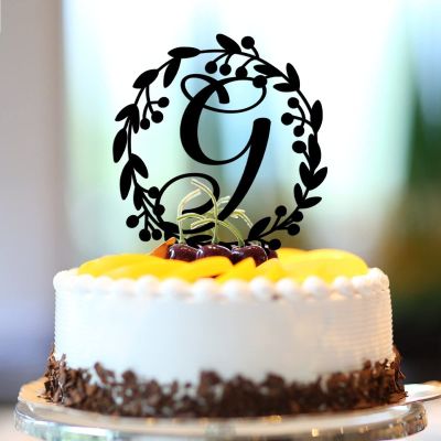 Vinisong Personalized Letter Cake Toppers Initials G Cake Topper Black Acrylic Cake Decoration Wreath Cake Topper Perfect for Birthday Wedding Anniversary Party(G,08)