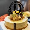 Vinisong Personalized Letter Cake Toppers Initials D Cake Topper Black Acrylic Cake Decoration Wreath Cake Topper Perfect for Birthday Wedding Anniversary Party(D,07) view 3
