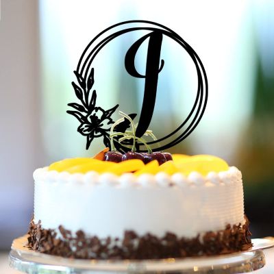 Vinisong Personalized Letter Cake Toppers Initials J Cake Topper Black Acrylic Cake Decoration Wreath Cake Topper Perfect for Birthday Wedding Anniversary Party(J,07)