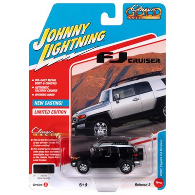 Johnny Lightning 2007 Toyota FJ Cruiser Black Diamond with White Top and Roofrack Classic Gold Collection Series Limited Edition 1/64 Diecast Model Car