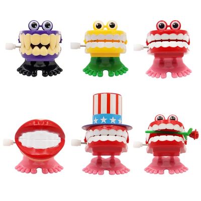 5pcs/Set Creative Dental Gift Wholesale Funny Plastic Spring Jumping Teeth Chain Clockwork Toy Baby Children Dental Clinic Toy
