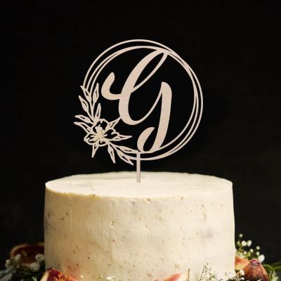 Vinisong Personalized Initials Cake Topper Wreath Letter G Cake Topper Wood Monogram Cake Topper Rustic Wedding Cake Topper Birthday Cake Decoration(Design 10,G)