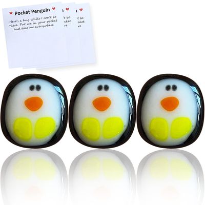 Qitiieli A Little Pocket Penguin Hug, Mini Cute Animal Decoration Pocket Hug Penguin Stress Relief Toy, Special Encourage Birthday Party Decoration, Kids Penguin Graduation Gift for Boys and Girls