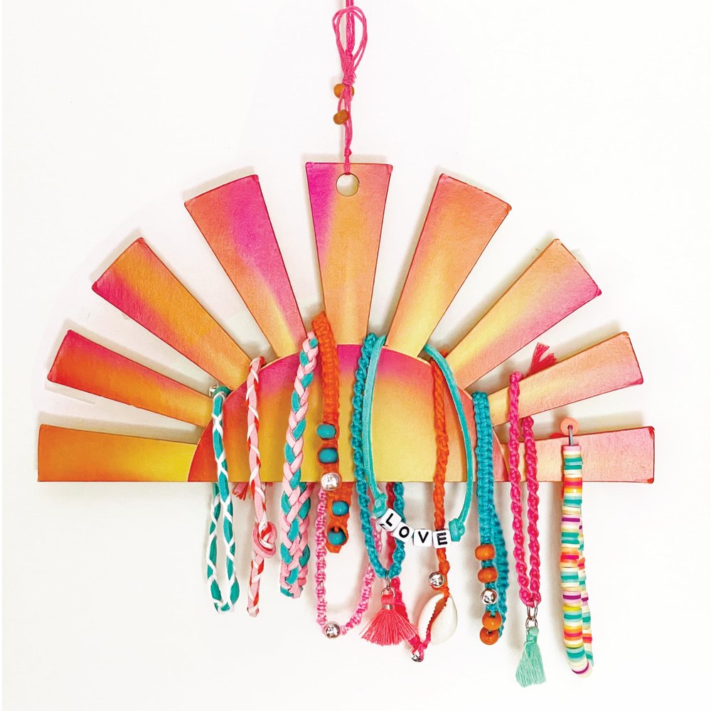 BOX CANDIY Totally Chill Out Woven Friendship Bracelets Kit in Keepsake Box to Make and Share