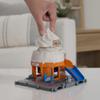 HOT Wheels City Downtown Spielset Eiskrem-Strudel - Rennbahn-Action mit manuellem Aufzug, Eiskrem-Wirbel und herunterklappbarer Rampe, inklusive 1 Hot Wheels Auto, fr Kinder ab 4 Jahren, HKX38 view 3