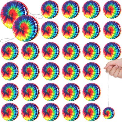Sosation 32 Packs Yo Yos Bulk Metal Rainbow Yo-Yo Toys in Assorted Designs, Mini Magic Party Favors Holiday Goodie Bag Stuffers for Birthday Party Favors, Prizes, Holiday Gifts(Rainbow)