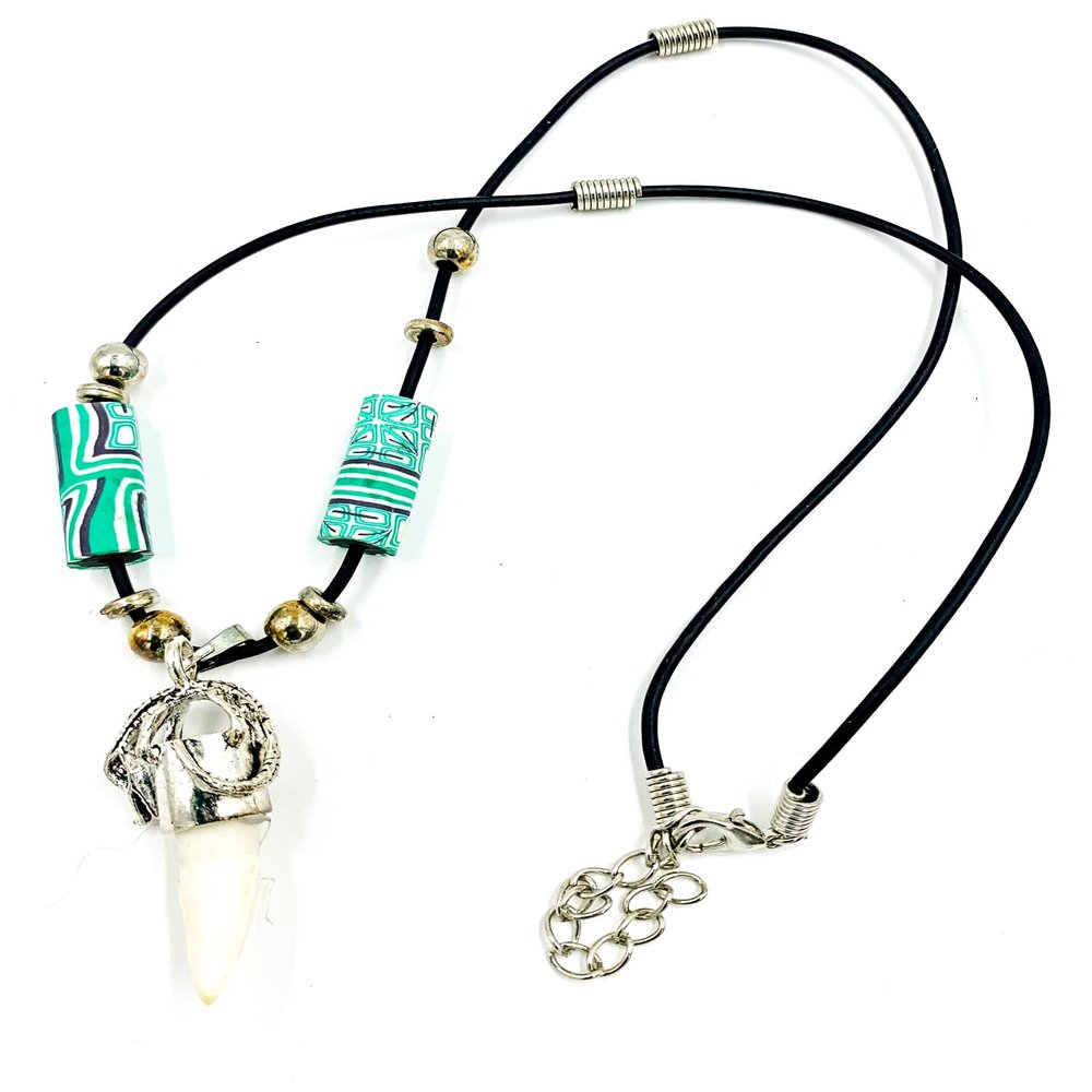 Alligator Tooth Necklace GT56 Gator New Orleans Louisiana Cajun Creole Voodoo Bayou Genuine