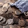 Chivao 300 Pcs Bronze Coins Plastic Treasure Pirate Coins Fake Toy Carnival St. Patrick's Day Party Favors Pirate Party Decoration Birthday Adventure Themed Supplies view 3
