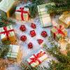Q Workshop Christmas Dice Set view 3