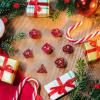 Q Workshop Christmas Dice Set view 4