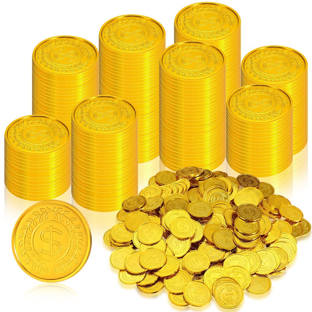 Hanaive 600 Pcs Pirate Gold Coins Plastic Treasure Play Toy Coins Fake St. Patricks Doubloon for Pirate Party Favors Supplies Treasure Hunt Game Teachers Classroom Reward
