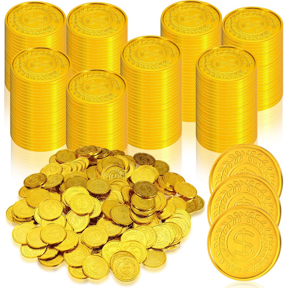 Hanaive 800 Pcs Plastic Pirate Coins Gold Treasure Spanish Doubloon Fake St. Patricks Toy Coin for Kids Board Games Pirate Party Cosplay Teachers Classroom Reward (Gold, Classic)